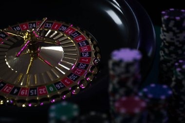 Hood vs Wolf live dealer table on indojawa88 mobile app